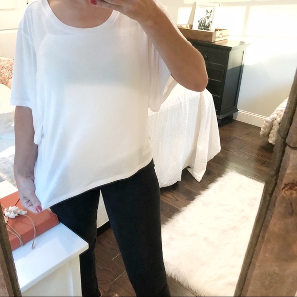 Monk small white top - Picture 2 of 4